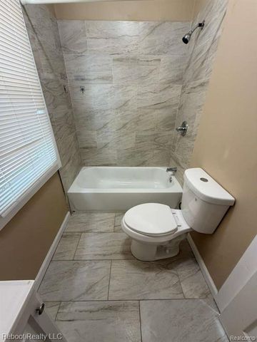 10028 Petoskey Avenue, Detroit, MI 48204