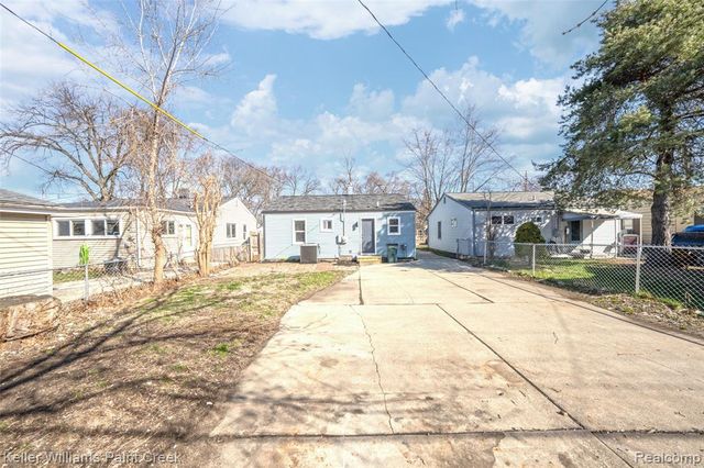 1900 College Street, Ferndale, MI 48220