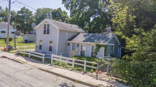 114 WASHINGTON STREET, Ripon, WI 54971