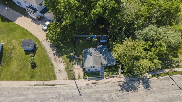 114 WASHINGTON STREET, Ripon, WI 54971