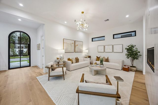 1202 W Drew, Houston, TX 77006