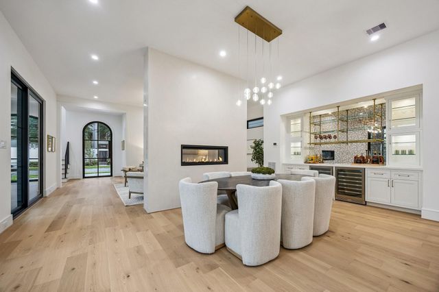 1202 W Drew, Houston, TX 77006