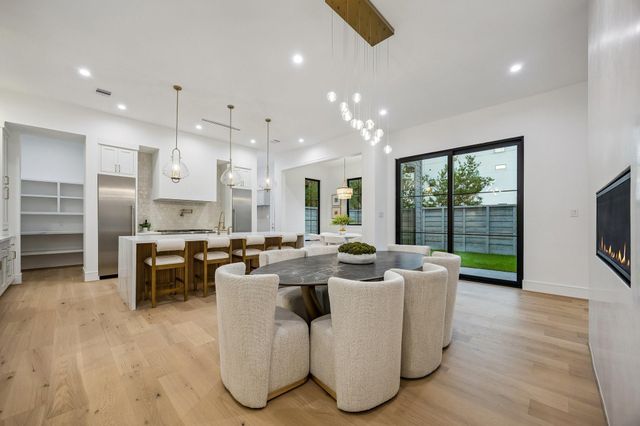 1202 W Drew, Houston, TX 77006
