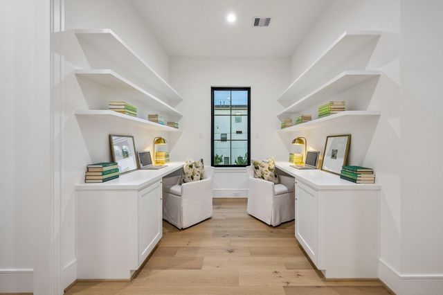 1202 W Drew, Houston, TX 77006