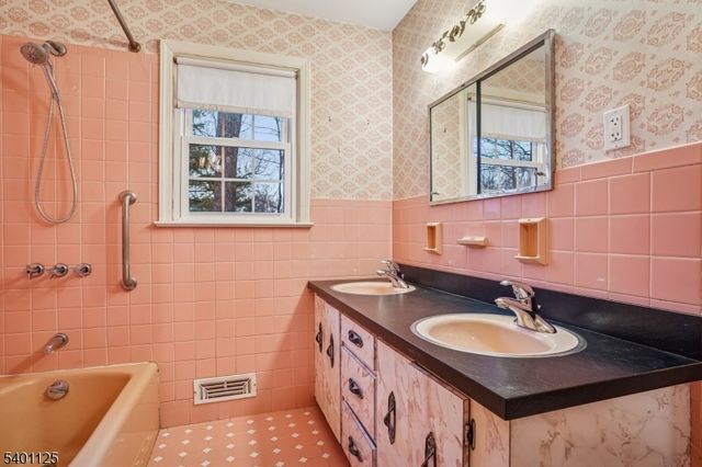 119 Cambridge Dr, Berkeley Heights Twp., NJ 07922