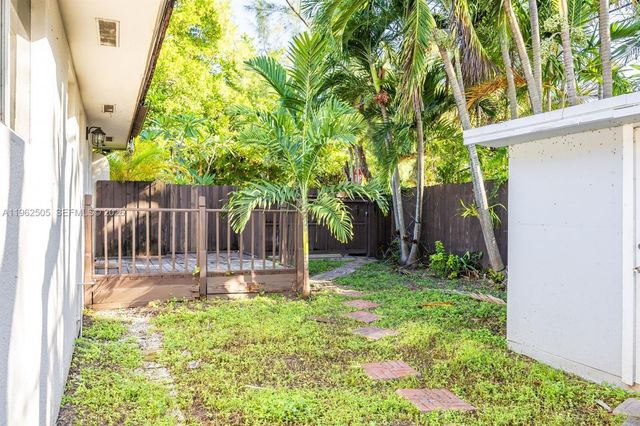 4400 SW 9th Ln, Miami, FL 33134