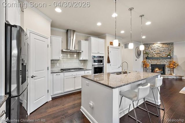 31035 Tremont Lane, Franklin, MI 48025