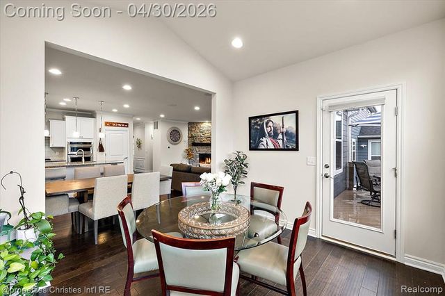 31035 Tremont Lane, Franklin, MI 48025