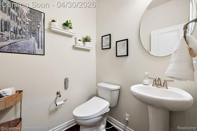 31035 Tremont Lane, Franklin, MI 48025