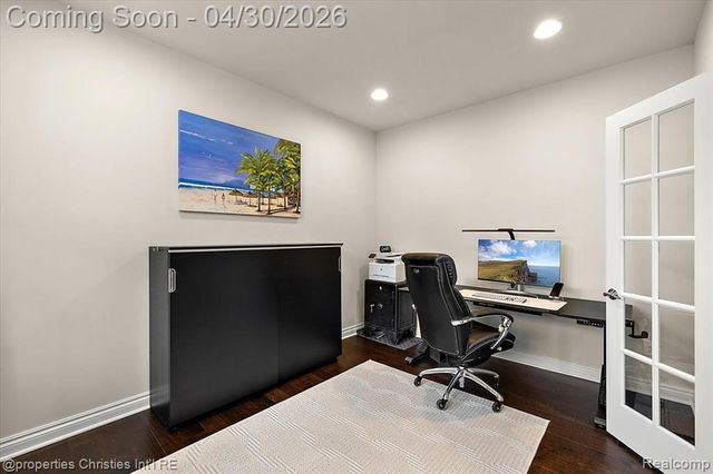31035 Tremont Lane, Franklin, MI 48025