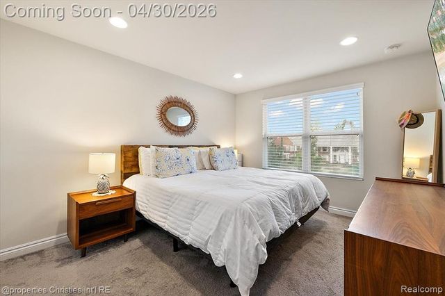 31035 Tremont Lane, Franklin, MI 48025