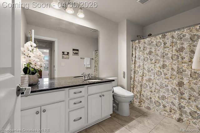 31035 Tremont Lane, Franklin, MI 48025