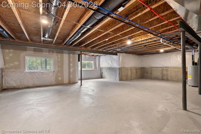 31035 Tremont Lane, Franklin, MI 48025