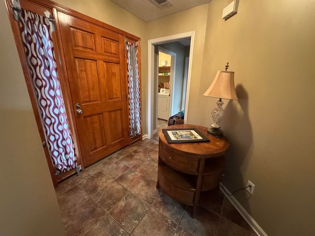 697 WYLIE DR, Brighton, TN 38011