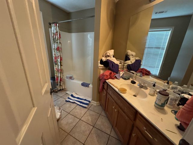 697 WYLIE DR, Brighton, TN 38011