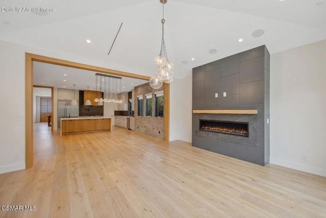 5444 Murietta Avenue, Sherman Oaks, CA 91401