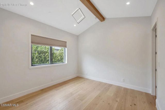 5444 Murietta Avenue, Sherman Oaks, CA 91401
