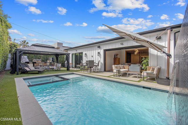 5444 Murietta Avenue, Sherman Oaks, CA 91401