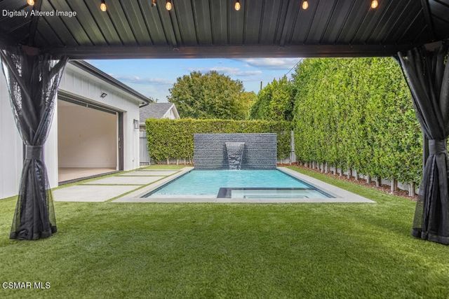 5444 Murietta Avenue, Sherman Oaks, CA 91401