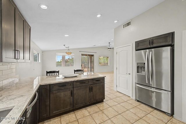 301 W Greys Road, Tucson, AZ 85737
