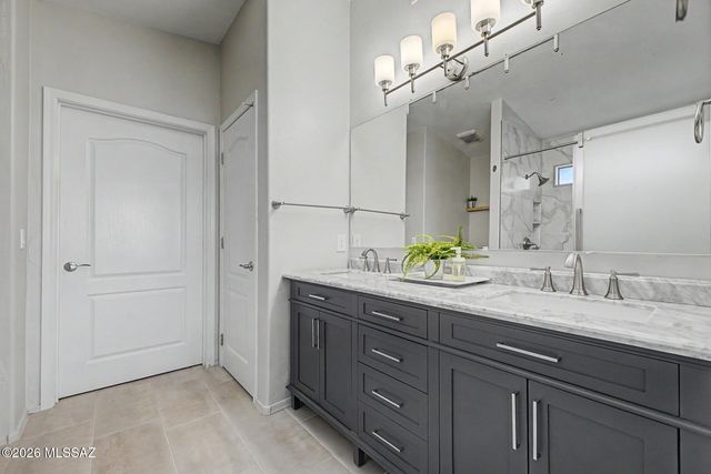 301 W Greys Road, Tucson, AZ 85737