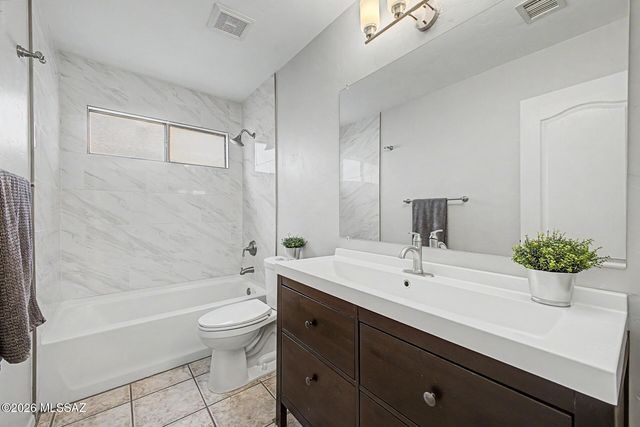 301 W Greys Road, Tucson, AZ 85737