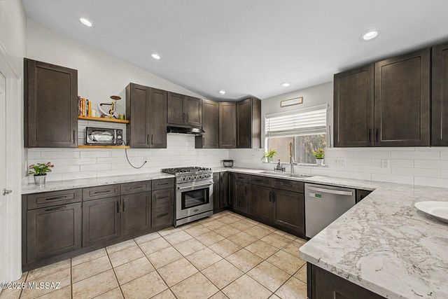 301 W Greys Road, Tucson, AZ 85737