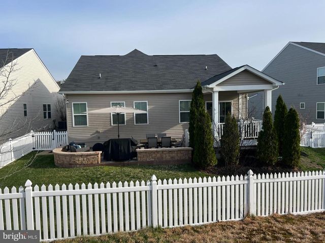 5424 HOLLEY OAK LN, Fredericksburg, VA 22407