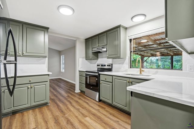 362 Old Macon Road, Gray, GA 31032
