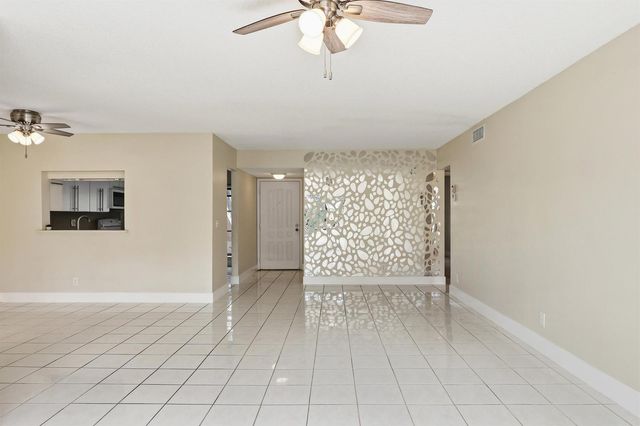3242 Perimeter Drive, Greenacres, FL 33467