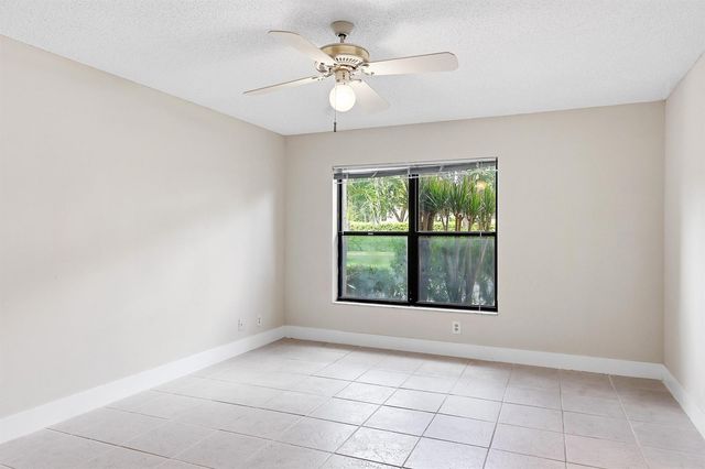 3242 Perimeter Drive, Greenacres, FL 33467