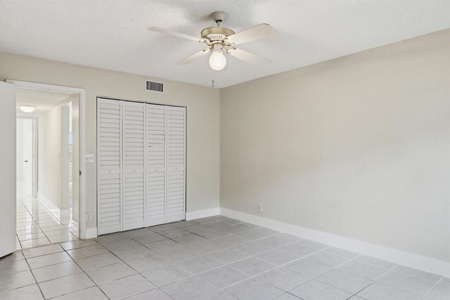3242 Perimeter Drive, Greenacres, FL 33467