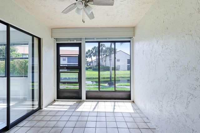 3242 Perimeter Drive, Greenacres, FL 33467