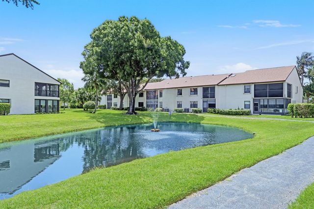 3242 Perimeter Drive, Greenacres, FL 33467