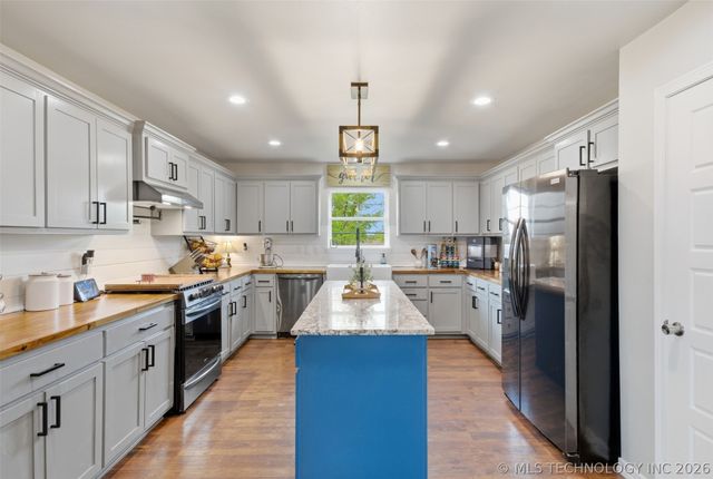 37810 E 211th Street S, Porter, OK 74454
