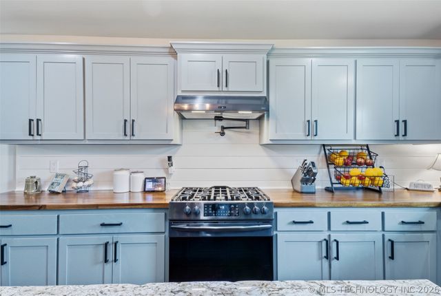 37810 E 211th Street S, Porter, OK 74454