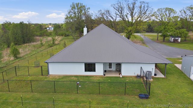 37810 E 211th Street S, Porter, OK 74454