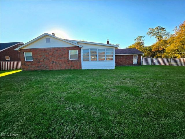 575 Woodside Avenue, Youngstown, OH 44505