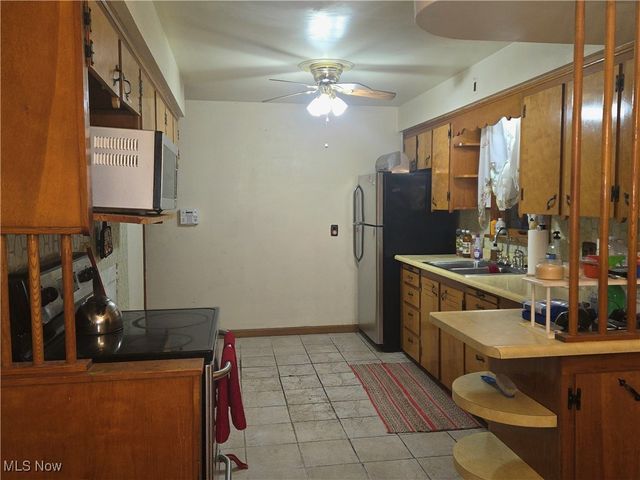 575 Woodside Avenue, Youngstown, OH 44505