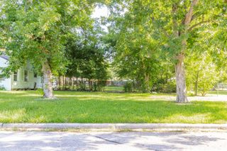 404 Harvey Avenue, Baytown, TX 77520