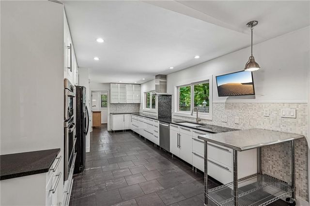 2822 Cartwright Drive, Decatur, GA 30033