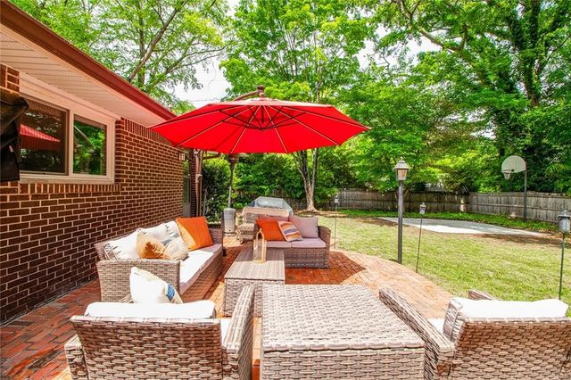 2822 Cartwright Drive, Decatur, GA 30033
