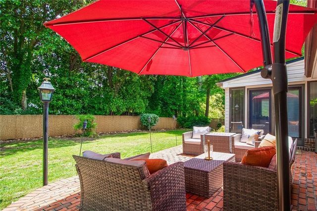2822 Cartwright Drive, Decatur, GA 30033