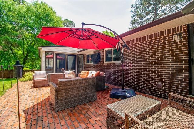 2822 Cartwright Drive, Decatur, GA 30033
