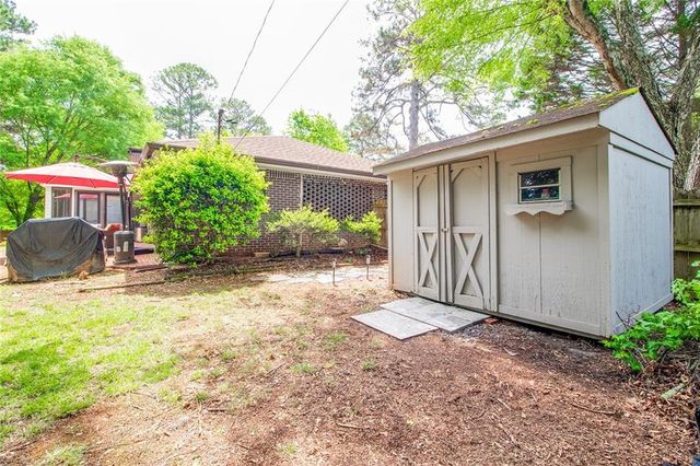 2822 Cartwright Drive, Decatur, GA 30033