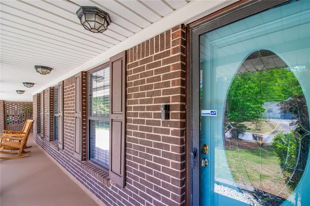 2822 Cartwright Drive, Decatur, GA 30033