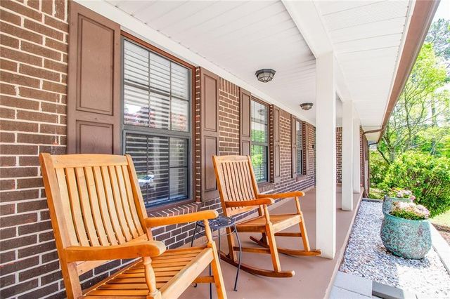 2822 Cartwright Drive, Decatur, GA 30033