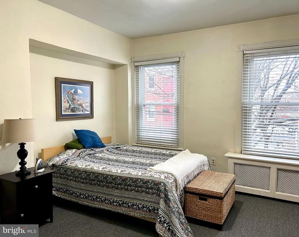 1425 N LAWRENCE ST, Philadelphia, PA 19122