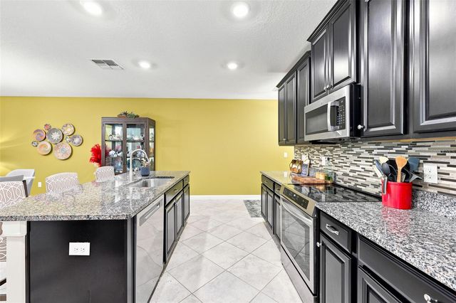 5305 STOIC VALE DRIVE, Wimauma, FL 33598