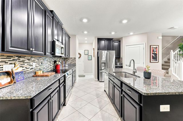 5305 STOIC VALE DRIVE, Wimauma, FL 33598